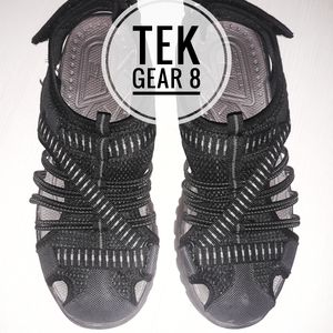 TEK HEAR SIZE 8 WOMEN HIKING SANDALS